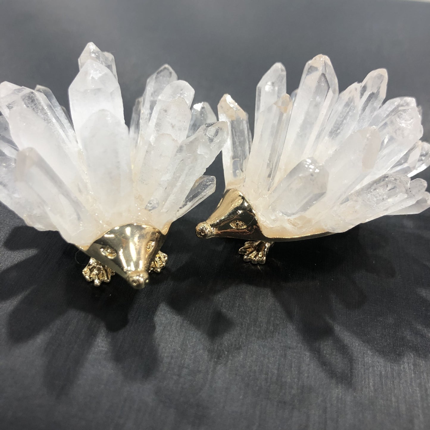 Clear Quartz Hedgehog Display Stand ✨ | Nordic Healing Crystal Sculpture for Jewelry & Energy Work